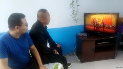 龙煤向阳矿集中观看全国抗击新冠肺炎疫情表彰大会