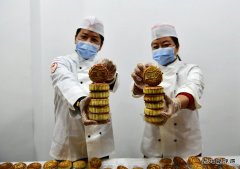 牡丹江水电总厂：为生产一线职工真情制作中秋节月饼