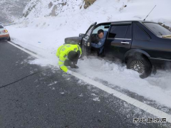 富蕴执法大队忠诚履职守初心 热心救援担使命