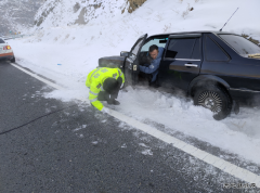 富蕴执法大队：忠诚履职守初心 热心救援担使命