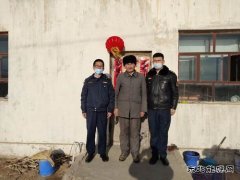 富蕴执法大队开展“民族团结一家亲”暨“迎新春、送春联”活动