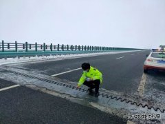 阿勒泰执法支队北屯执法大队迎两会查隐患