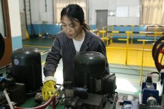 建新女工：桥山腹地攻坚克难 文艺汇演尽展风采