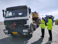 富蕴执法大队：学史力行，清明节坚守一线保畅通