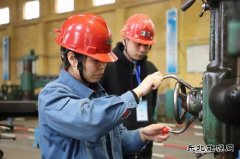 河南乐博体育义煤公司千秋煤矿：“百岗技能大练兵”职工技能竞赛开赛