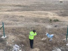 阿勒泰执法支队北屯执法大队跟踪宣传加强牧民爱路护路意识