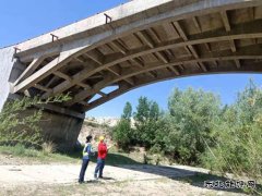 布尔津执法大队联合公路养护部门开展桥梁涵洞安全隐患排查工作