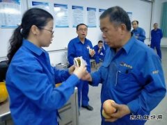 陕煤蒲白热电公司：送温暖聚人心  志愿者齐上阵