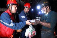 蒲白建庄矿业：百米井下送温暖，助力生产鼓干劲