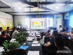 中煤三建二十九处大南湖项目部组织职工观看安全教育专题片