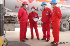 党员到现场 排忧开“良方”