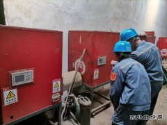 会泽供电局雨碌供电所烤烟生产期间当好烟农的小助手