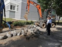 白水社区全力抢修,68栋居民用水恢复正常