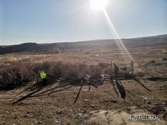 哈巴河执法大队：齐心拆除穿越涵洞管道 协力保障公路安全