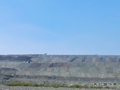 鸟瞰抚顺西露天矿