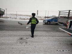 阿勒泰执法支队北屯执法大队抗雪保畅