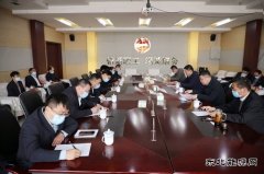 潞宁公司举办劳动模范、杰出青年座谈会
