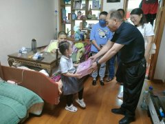 蒲白中心社区： 满满关爱“暖童心”