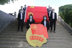 青春在井巷、激情献给党