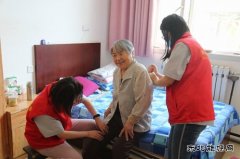潞安焦化：情系养老院 志愿送温暖