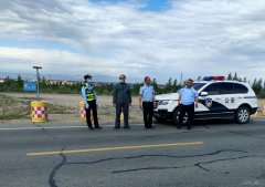 布尔津执法大队联合交安委成员单位开展节前道路交通隐患排查