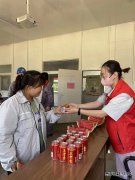 潞安焦化：夏日送清凉 关爱到一线