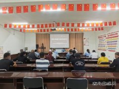 布尔津执法大队联合阔普巴拉村开展志愿服务暨八月主题党日活动