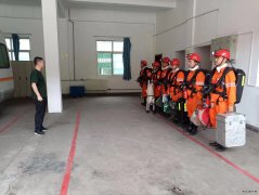 加强战备训练，从细节做起