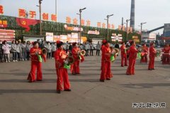 潞安焦化：春回大地暖意浓 社火表演闹元宵