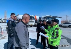 ：Ｖ捶ù蠖樱嚎怪纬辗ㄐ  营造良好治超氛围