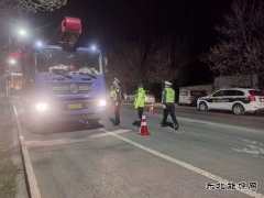 哈巴河执法大队：开展渣土运输车辆超限超载专项整治工作