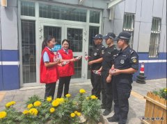 ：Ｖ捶ù蠖硬渭又驹杆退 清凉一“夏”志愿服务活动