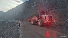 哈巴河执法大队：景区山体滑坡道路受阻 快速抢险保畅通