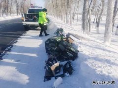 哈巴河执法大队：及时清除路面杂物保障群众出行安全