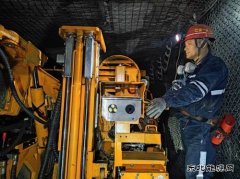 中能袁大滩矿业综掘一队：降本增效让废旧材料“变废为宝”