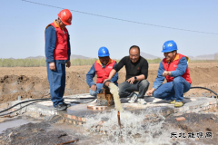 国网巴林左旗供电公司：电网改造正当时 不误农时不误春
