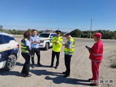北屯执法大队联合各部门共同打响“旅游高峰期”交通安全整治行动