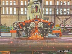 渤海装备江苏钢管公司：机器人上岗 精品钢管下线