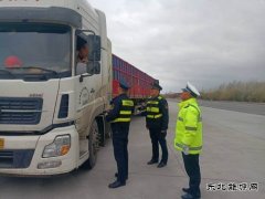 布尔津执法大队：联合地方多部门开展超限超载违法行为
