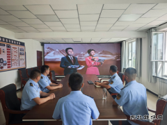 富蕴执法大队组织收看 “七一” 学习身边榜样直播