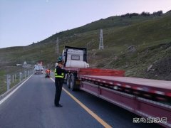 布尔津执法大队：路政养护联勤联动，保障公路安全畅通