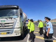 青河执法大队联合多部门开展执法行动