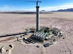 国家乐博体育集团青海龙源格尔木熔盐储能项目发电机定子吊装就位